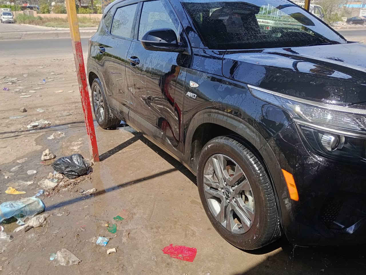 ** للبيع كيا سيليتوس - KIA SELTOS 2023 وارد امريكي **
حالة السيارة:
السيارة جديدة ونظيفة جداً.
حادثها طخة باردة فقط بدون صبغ.
الايرباكات : فقط كشن وبردة فاتحات والباقي كله سليم و مامفتوح.
بدون تبديل وبدون دواخل.

المواصفات:
موديل 2023
وارد امريكي
محرك 2000
مواصفات S

ملاحظات:
سيارة جاهزة بدون اي نقص، كفالة عامة من الضربة والصبغ والتبديل عدا المذكور.

السعر: 140 ورقه وبيها مجال
المكان: بغداد - بسماية 
للاستفسار: ***********

