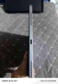 ايباد اير 4 • ٦٤ • شاشة مكسورة