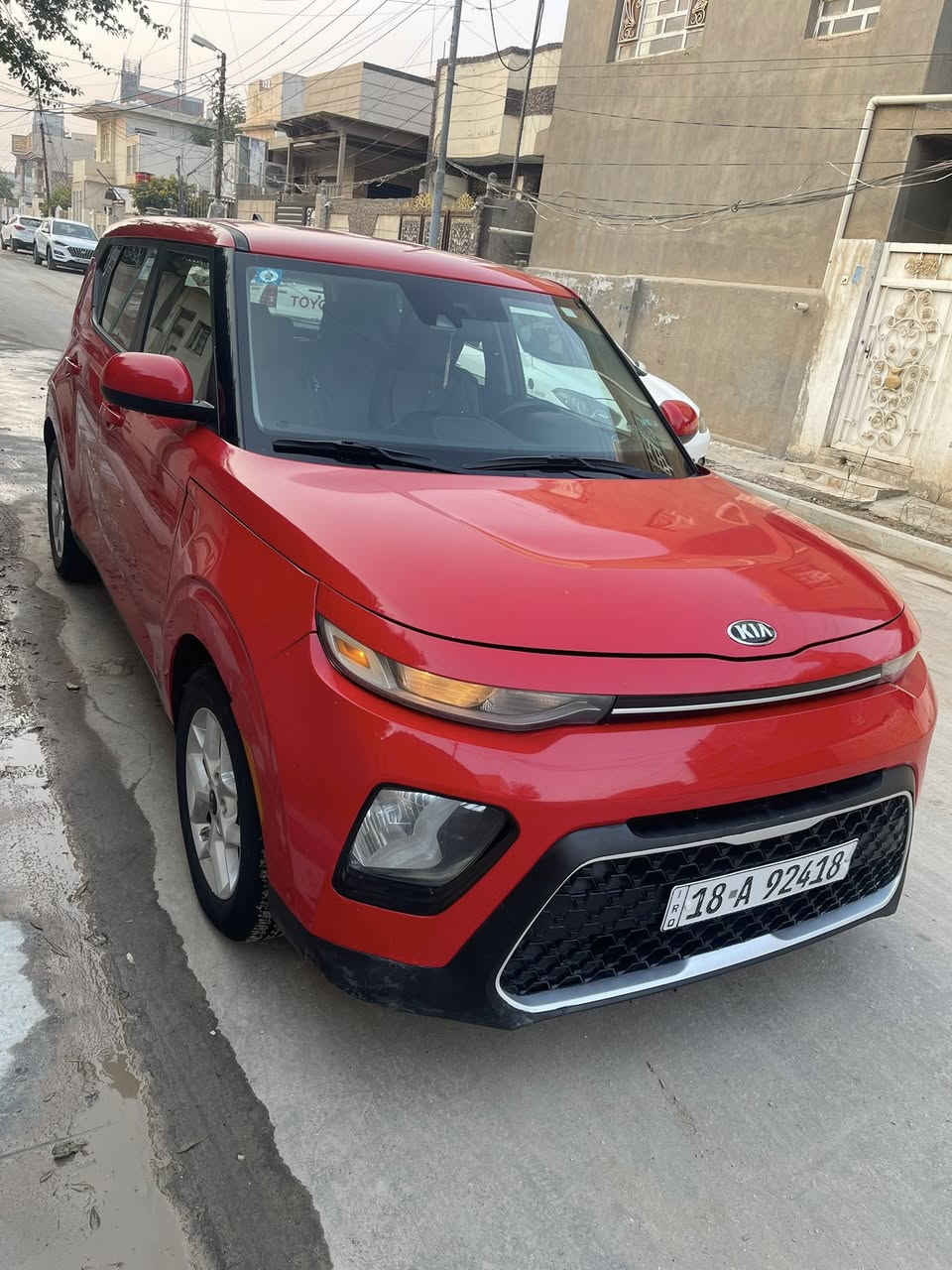 السلام عليكم للبيع كيا صول موديل ٢٠٢٠ وارد أمريكي نص فول حادث جاملغ بارد وبنيد صبغ  رقم بأبل دولي مكينه ٢٠٠٠ دوش ماشيه ٨٢ السعر ١٣٧ وبيه مجال التواصل *********** مكان السياره حله مركز المدينه
