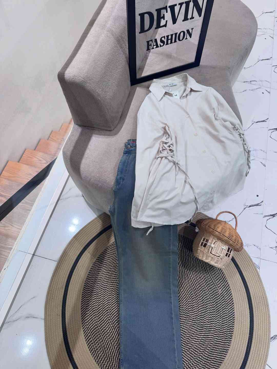 🤍قميص بتصميم أربطه جانبية ، أناقه تبدأ من التفاصيل الصغيره🤍
كوالتي عالي متوفر ب 5 الوان 
✨✨✨✨✨✨
طول القميص 75cm
قياسات 38-46
ستندر 
✨✨✨✨✨
بنطرون كيلوت طول 110cm
قياسات 36-45
هاي ويست
✨✨✨✨✨
#اكسبلور_فولو #اكسبلور_explore #اكسبلور_ضيفونا #اكسبلور_العراق_السعوديه_الاردن_ايران_الكويت_طق_لايكات_كومنت_يلاا💙 #اكسبلورر


**إذا كنت صاحب هذا الإعلان وتريد حذفه لأي سبب، رجاءا أرسل رسالة إلى الدعم الفني**