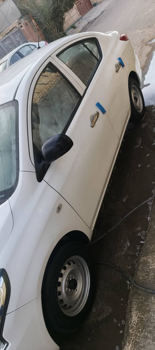 السلام عليكم 
نيسان سني 2022 نضيفه كلش 
(رقم بغداد) دولي باسمي 
ماشيه 83 كم 
شاشه أندرويد + كاميرا خلفيه
السياره مابيها أي ضربه ولا تبديل بيهه شخط زغير موضحه بالصوره تدفئه تبريد ثلج السعر ١٢٣ بيها مجال بسيط 
مكان السياره زعفرانيه
رقمي 
***********
