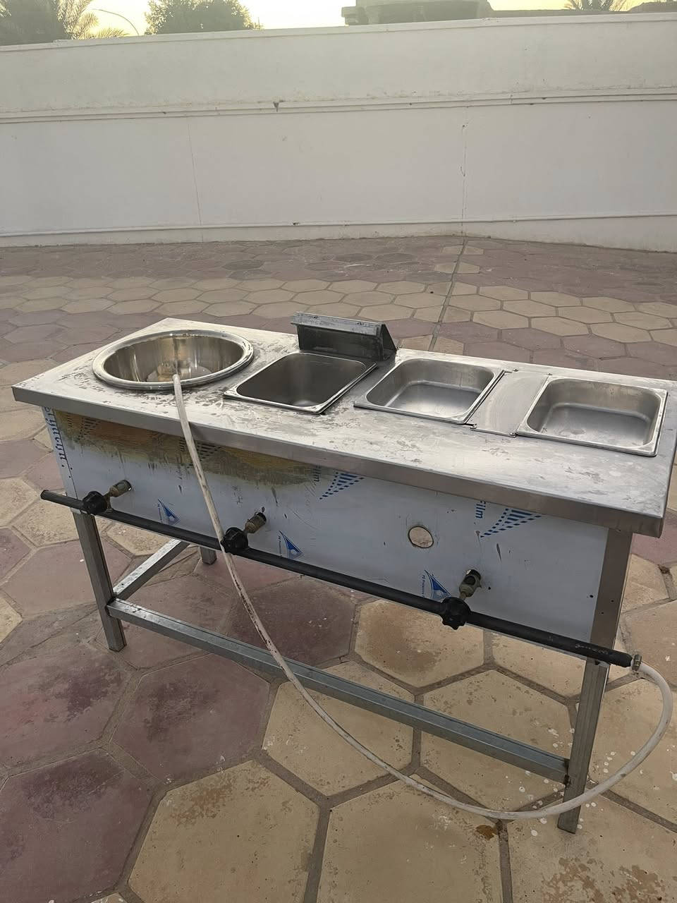 السلام عليكم غراض مطعم للبيع بحديثة
شواية دجاج 300
شواية كص 200
شواية كباب 600
قلاية فلافل وفنكر وحمايات سعرها 200
الأسعار بيها مجال قليل
تواصل موجود على فيس بوك 
على الرقم *********** موجود واتساب واتصال
