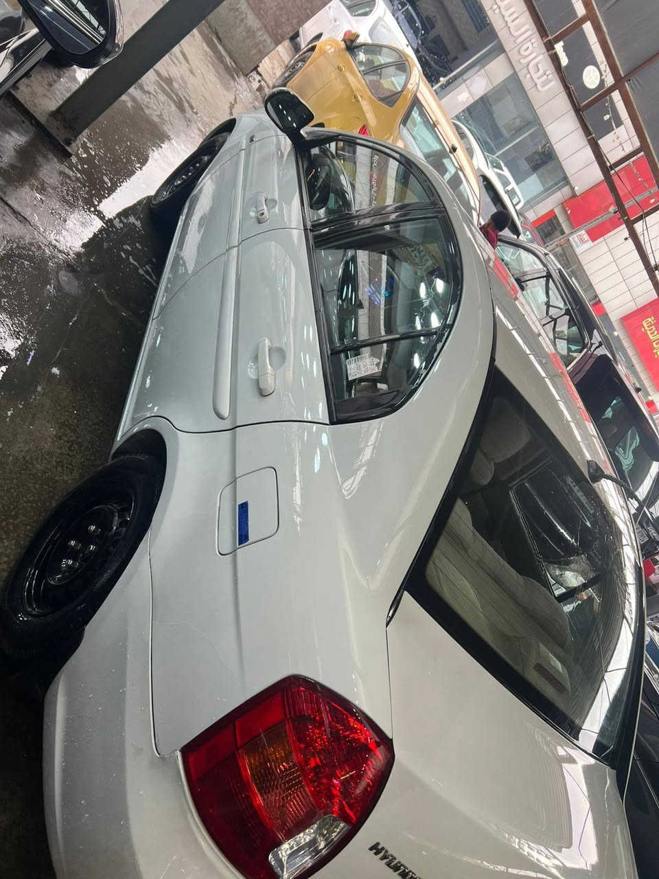 السلام عليكم
للبيع هونداي اكسنت 2011 خليجي الشركه العامة
مكينه 1600 دوش محرك وكير مكفولات
سيارة جديدة وجاهزة صدر امامي وخلفي جديد
ماشية 150 ألف حقيقي رقم بغداد الجديد
بيها صبغ ربع جاملغ الخلفي جوه قبق بانزين
والباب خلفي أثر طخة خفيفه
السعر 105 وبيها مجال للشرااي
المكان بغداد البياع ***********
