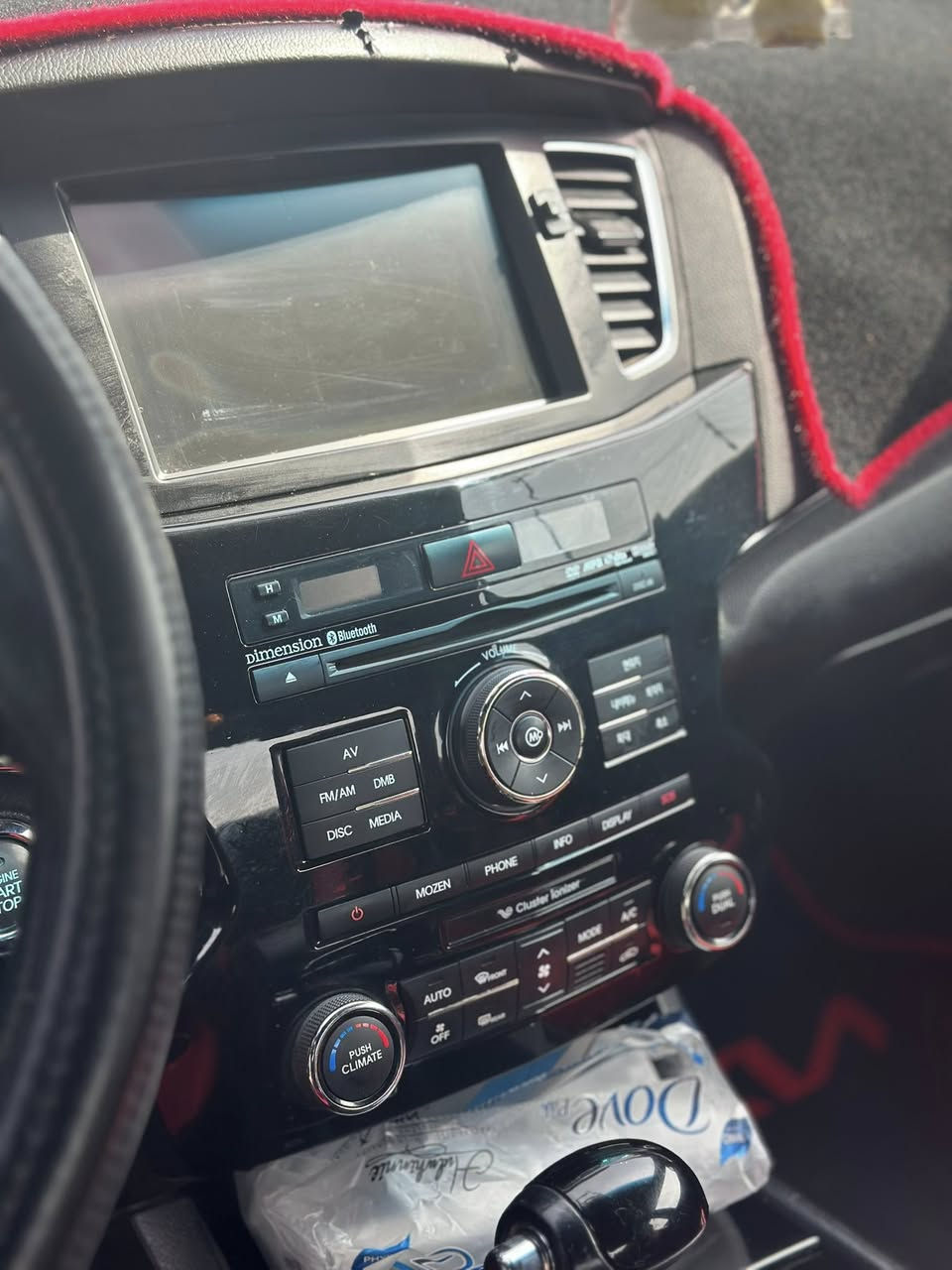 كيا كادنزا ادوات شغل النجف لوك جديده احلى من الصوره شخط مابيها اوتو فول مواصفات بانوراما بصمه مري شفط حساسات 
6في السيارة عايزها بس سائق مكفول من كل النواحي السعر قفل 50فقط بيع مستعجل 
***********
