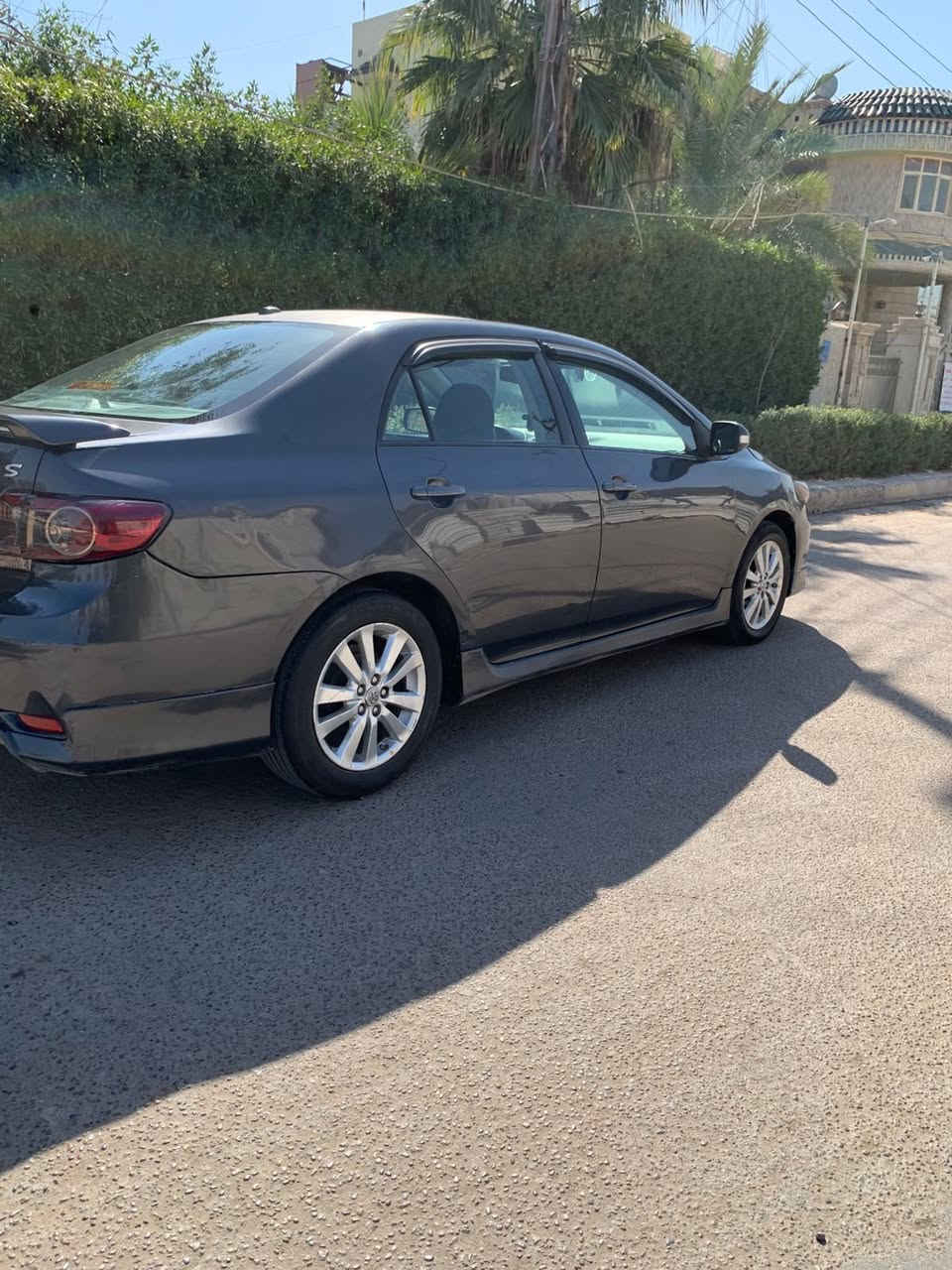 كورلا ٢٠١٠ امريكي  مواصفات sرياضي
صلنصة ستيل رياضي شنايزر وسبايدر 
السيارة محدثة ١٣

الرقم بغداد الماني مشروع وطني باسمي 

حادثها بأمريكا بنيد وجاملغ أيسر مبدل اصلي صور الحادث موجودة واللغد شي بسيط وراجع تمام

٥ قطع صبغ اثر جراد ودحجات بدون حادث بس ابيع حزام وبيها دحجة بالباب خلف السائق موضحة بالصور

المواصفات 
شاشة .بلوتوث.اوكس.كامرا خلفية.مثبت سرعة.EBS.مانع تزحلق.تحكم ستيرن .تحكم مري.اشاير مري.فتحة سقف .جام كهرباء سنتر لوك مركزي .جنطة فتح بالريموت.

التبريد ثلج منظومة جديدة قبل ٢٥ يوم شادها.

المحرك ١٨٠٠ دوش طابوكة جديدة قبل ٢٥ شاده بيه تنقيص دهن بسيط بدون بخار .

الكير مبدل فلتر وزيت قبل ٢٥ يوم 

حدادية الصدر جديدة تبديل كامل خلفي أمامي  قبل شهر.

التايرات نص عمر وويل كب كروم

الاسبير الاصلي موجود مع سبير تاير وويل اسود مع فلينة وجك

الباتري جديد كوري ٧٠ امبير  قبل أسبوعين مبدل 

راديتر جديد قبل شهر شاده وماء زيتي احمر

فيت بم قبل اسبوع شاده

اللايت محدث عدسة والعالي زنون 

السنوية تسقط شهر الخامس 2027

كلشي مذكور اتأكد قبل ما تسأل .
السعر 90$ 

مكاني بغداد حي اور قرب ساحة صباح الخياط

رقم التلفون بيه واتساب 
***********

ما ارد على الماسنجر
