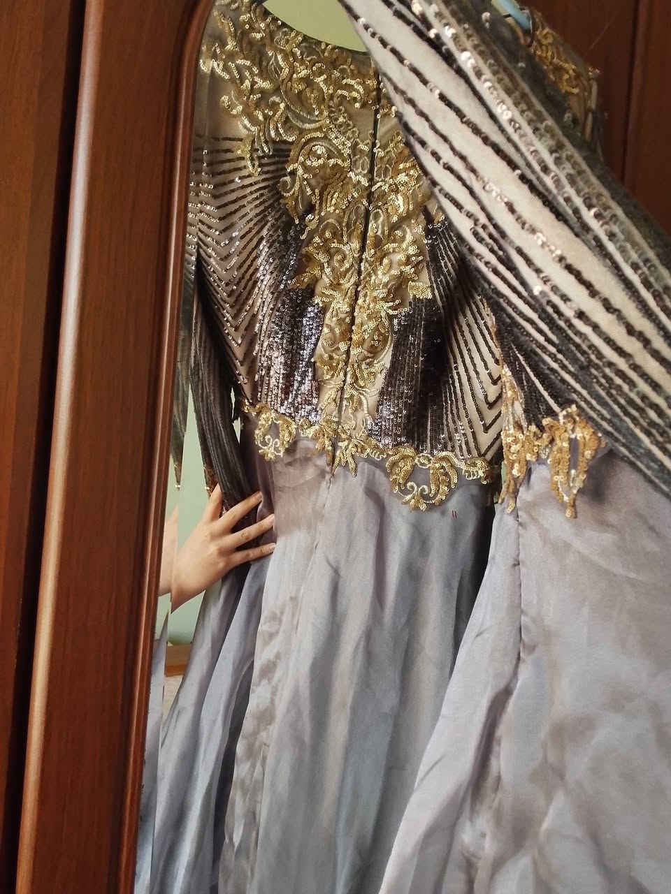 فستان مناسبات للبيع 
قياس ٤٠ /٤٢ ملبوس مرتين 

وبي بطانه ثكيله 

فقط يحتاج كوي ب اوتي بخار 

اكو توصيل ٥


**إذا كنت صاحب هذا الإعلان وتريد حذفه لأي سبب، رجاءا أرسل رسالة إلى الدعم الفني**