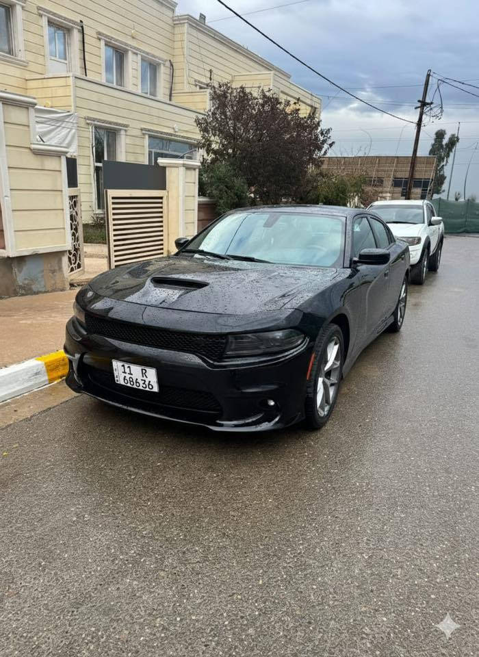 السلام عليكم 
GT/2023
 ماشيه ٣٥ml 
حادثها بجم مبدل بنيد وجاملغ وباب السايق نفس الون سياره حلوه ونضيفه وحادثها موقوي 
 210 $وبيها مجال حك الجيه 
***********
