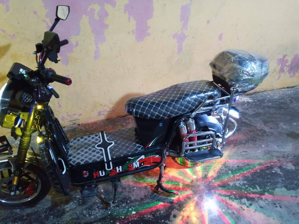 السلام عليكم ماطور هيوشه للبيع بطاريات على فحص سعر 600 وبي مجال قليل اي الاستفسار على رقم *********** @إشارة
