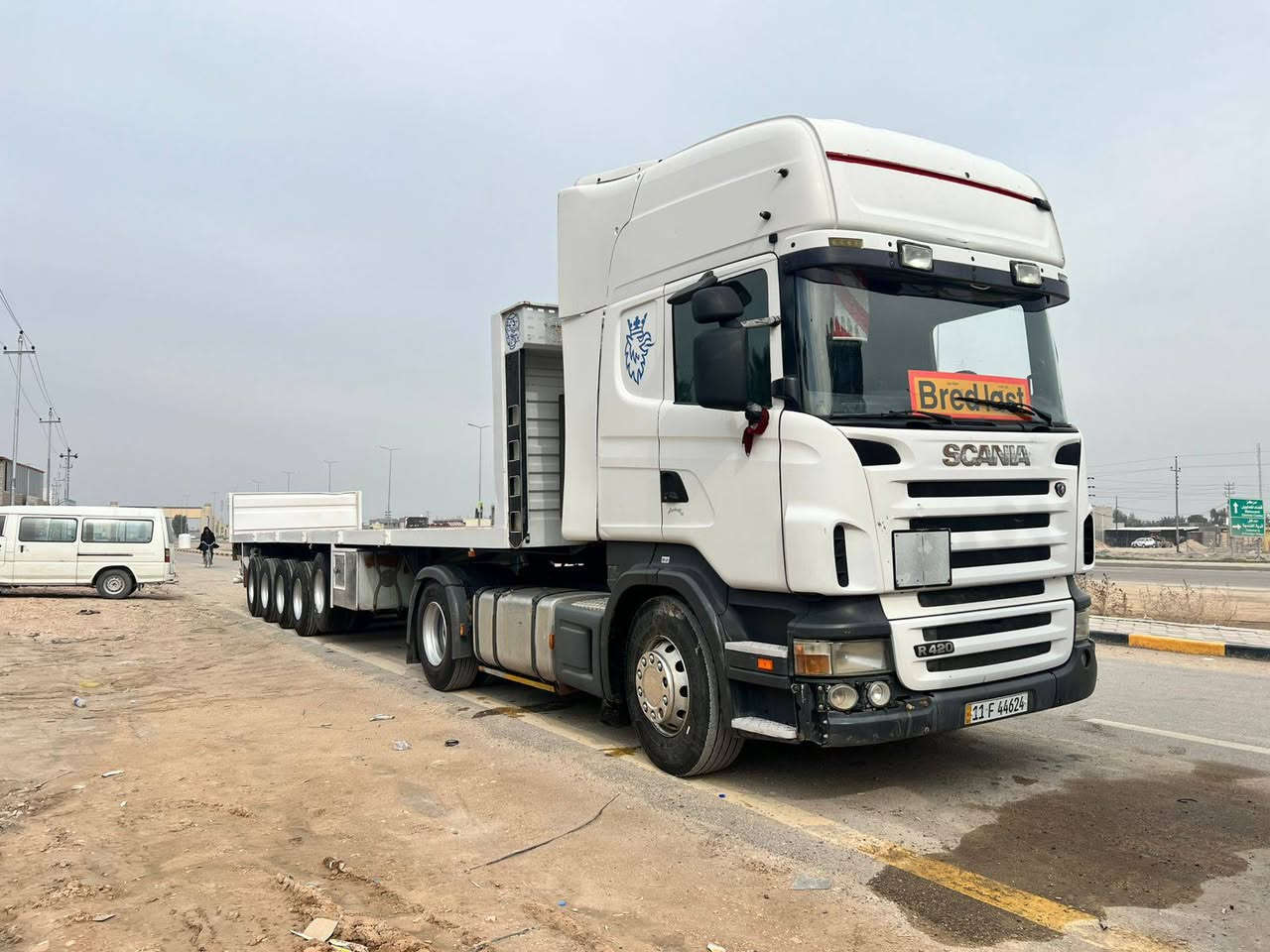 للبيع
سكانيا 2006 محرك 420 أربع خطوط لابخار ولاصرف رتايدركير 900 3×3 
سنويه صادره قبل شهر بغداد خمس محاور جاهزه على الشركه عربانه جديده شركة وعد خنر خمس محاور راس وعربانه تخم تاير جاهزه للعمل كفاله عامه


**إذا كنت صاحب هذا الإعلان وتريد حذفه لأي سبب، رجاءا أرسل رسالة إلى الدعم الفني**