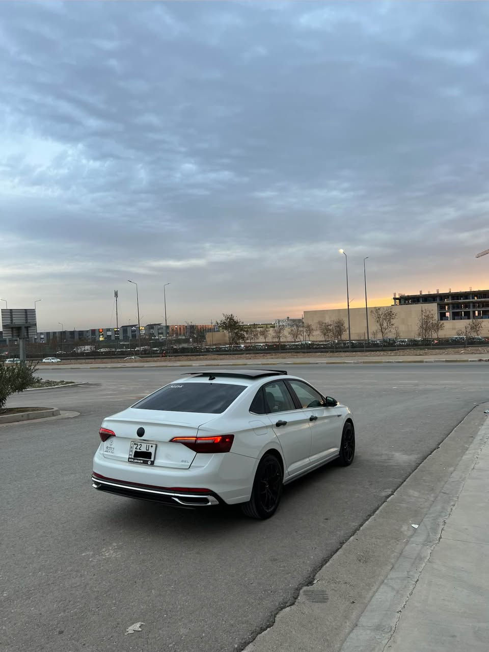 بسمالله الرحمان الرحمن 
ڤۆلسواگن جیتا مۆدێل 2024 SEl PREMIUM 
مواسەفات فوول فوول سوکان هیتەر کوشن سارد و گەرم کوشن خەزن ئاوێنە رادار کوشنی دواوەش گەرم سەکەرەکە یەک دینار مەسروفی تەدا نیە هەزەو سەنەوه نوێیە سەیارەکە بۆنیتی بۆیاغە لەگەر بستەک سندوقی بۆیاغە بەبی ژۆری و بێ ئێرباگ نوقتە ژۆری نیە سەرەکەی هاتا بلێی جوانە 
رەقەم تەلەفۆن 
*********** أربيل, العراق
