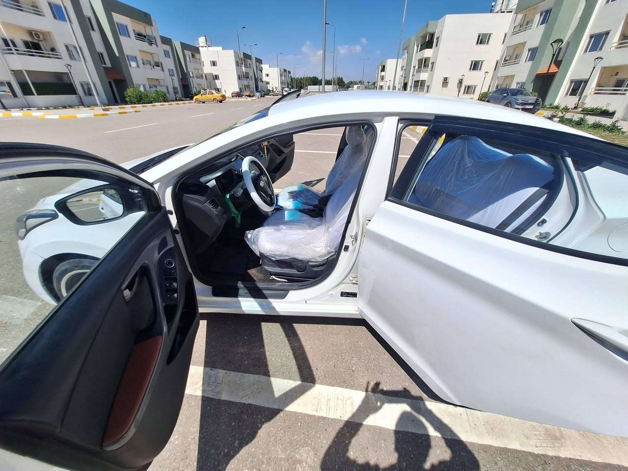 يالله الانترة ١٥ خليجي 
تخم تاير تبريد تدفئه 
رقم بغداد بسمي 
مكان السياره بغداد المدأئن مجمع ريحانه 
السعر ١١٨ بيها مجال قليل 
ابيع عل سونار ثاني يوم تحول 
كير مكينه شادها جديده بل نايلون ١٦٠٠ مكينه القتصاديه ايكو شاشه ايباد منضومه صوت بلادي السياره اينقص مابيها  رقم الهاتف ***********
