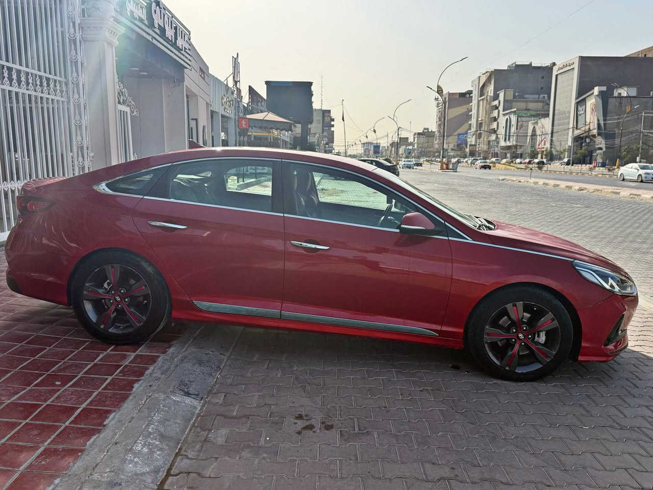 السلام عليكم

سوناتا 2018 وارد امريكي ماشيه93 

المواصفات✨

شاشه كبيره 

تحكم ستيرن جهتين

كامره دواره

رادارات جانبيه

كرسي السائق كهرباء 

تدفئة كشنات

تشغيل بصمه

اشاير بالمري

محرك 2400 GDIه
حادث جاملغ وبنيد وكم قطعة ملاون بدون دواخل 

السعر 120 وبيه مجال 

🌟مكان نجف 

للأستفسار الاتصال على الرقم*********** متوفر واتساب ايضا.
