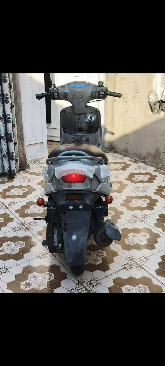 ماكس منغولي ما مفتوحه حاويه نضيفه كهربائيات شغاله نكره سلف السعر خاص او تصل ***********
