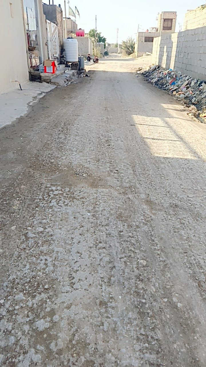 بيت زراعي للبيع خلف البدعه مساحته 200م يحتوي غرفتين وصاله ومطبخ وحمامات وطارمه جاهز من كهرباء وماء ومولد السعر الشراي يتصل ***********
