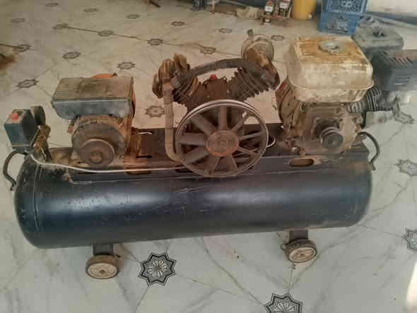 كمبريسر حجم 150 كيلو غرام
نظيفه سعر 250الف رقم ***********
