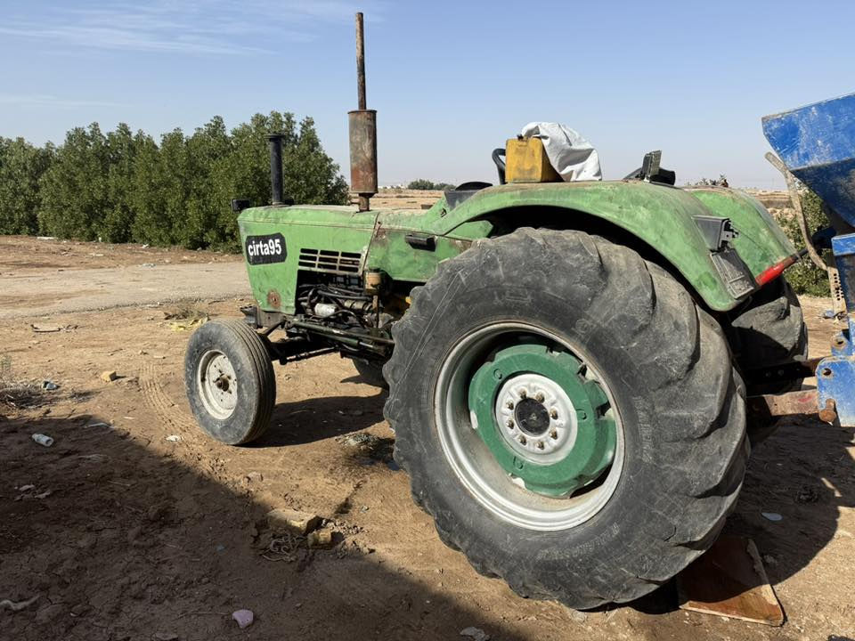 سيرت 1995 رقم ميسان سنويه لل27كير مكفول محرك جديد ما يصبغ الدهن مع باذره ام نص المكان ميسان السعر6500وبيه مجال قليل للاستفسار اتصال ع رقم ***********
