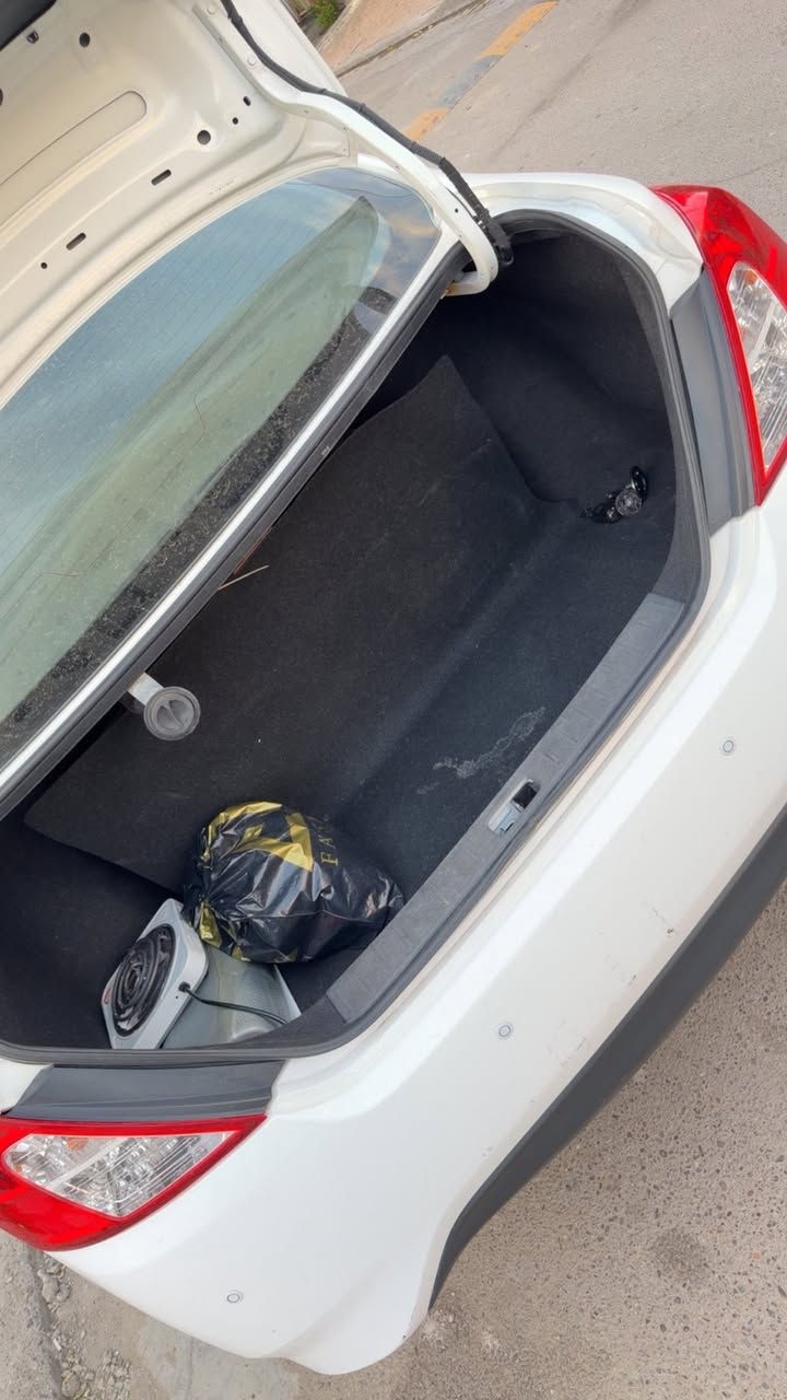 سلام عليكم سني ٢٠٢٥ مكفولة منل صبغ ولبارد بيها شخط بسيط بلباب لخلفي ماشية ٣٨ الف شدالها منضومة غاز رقم اربيل باسمي سعر ١٢٤ وبيها مجال بسيط عنواني الدورة 
***********
