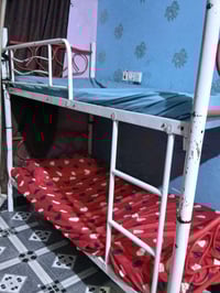 سرير طابقين • دواشك