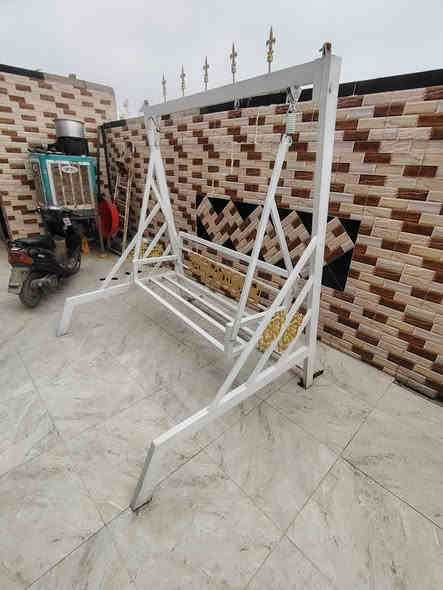 سلام عليكم متاح مرجوحه للبيع المكان العماره حي العسكري الخاص مغلق ***********
