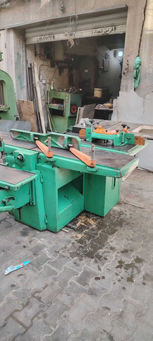 مجموعة سوريه للبيع اربع عمليات رنده وفريزه ومنشار ومنقار للبيع السعر مليونين وستميه مكان بغداد النهضة شارع الهادي رقم ***********
