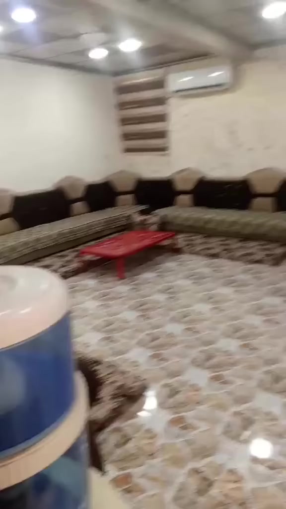 بيت للبيع موصل جانب الايمن مقابيل بانزيخانه ابن الاثير مساحه 180 متر سند طابو سعرو 130 و بيه مجال شويه باقي تفاصيل اتصل  عل رقم ***********
