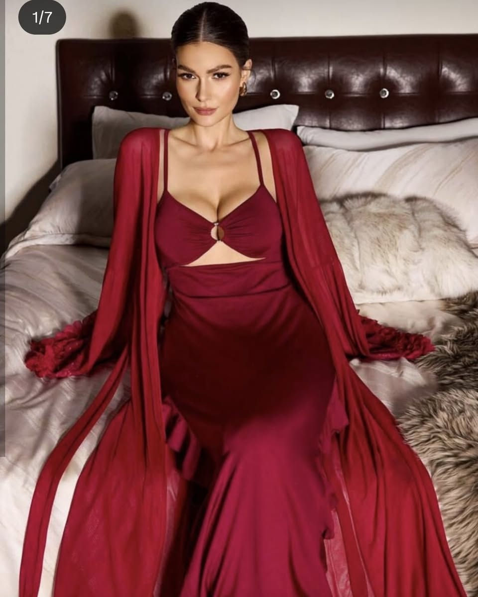 لانجري درجة اولى خامة زبدة  سعر قطعة 10 تلاف توصيل 5 جميع محافضات العراق أو مراسلة على وتساب ***********
