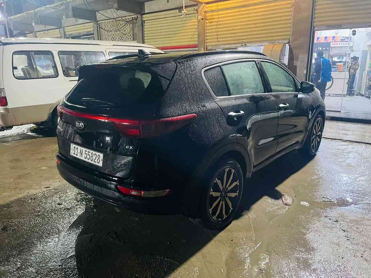 كيا سبورتج 2019
امريكي رقم بغداد بإسمي 
فول مواصفات للاخير 
بدون حادث او صبغ او تبديل حادثه فقط بارد جدًا بسيط 
العنوان بغداد للاستفسار 
***********
