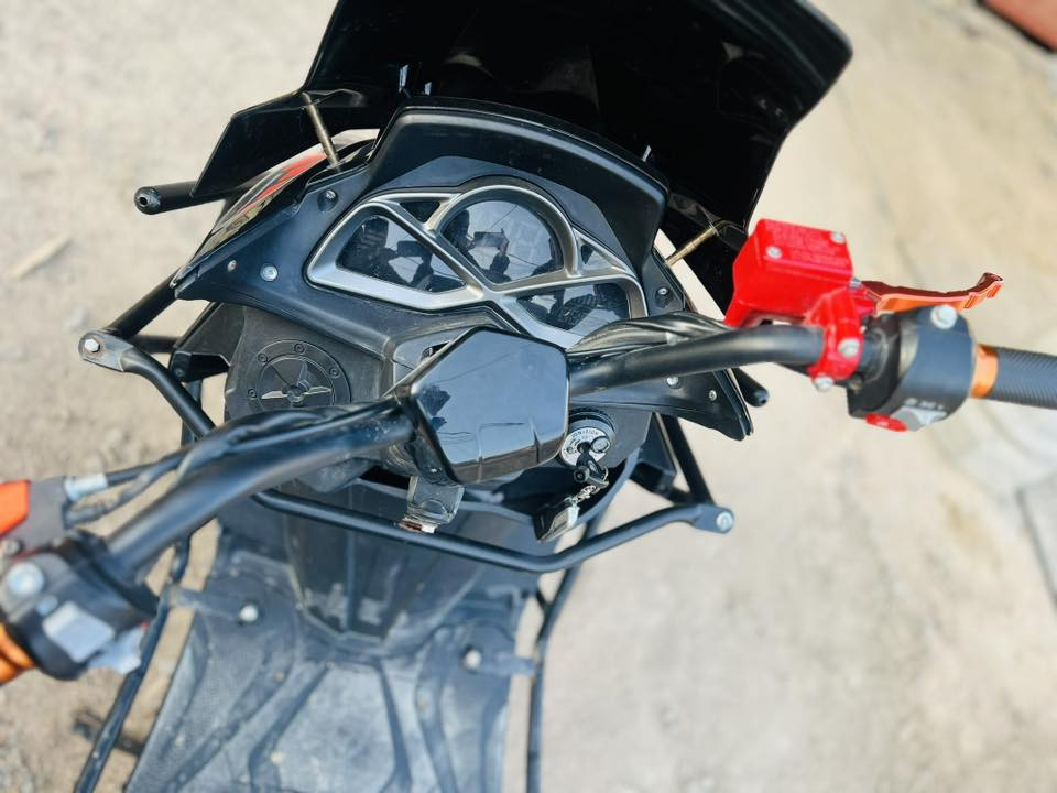 دراجه سكنس موديل ٢٥ نضيفه صاله ٣ تشهر من طالعه من وكيل مكاني الهاشميه سعر خاص هاذه رقمي واتساب ***********
