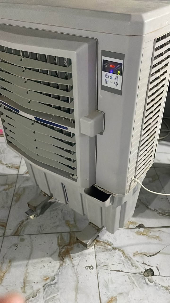 كنفيرة اخت الجديدة شرط مامستخدمة هوايِ نضيفة اي عيب مابيها تشتغل على 3 سرع وياها كارتون مالتها جديد سعر 140 بيها مجال . كركوك, العراق


**إذا كنت صاحب هذا الإعلان وتريد حذفه لأي سبب، رجاءا أرسل رسالة إلى الدعم الفني**