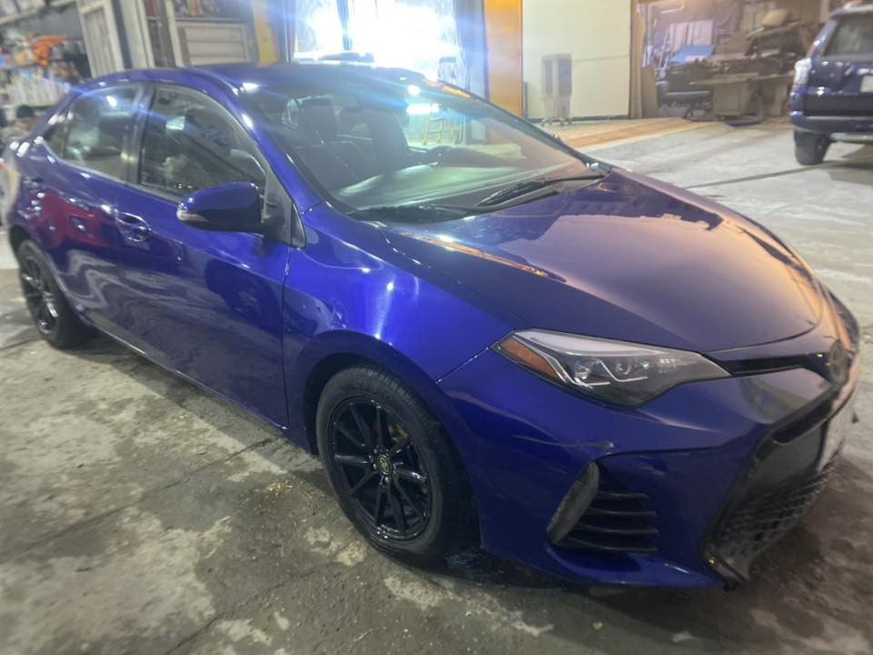 السلام عليكم. كورولا 2019 se ماشية 95 ميل باسمي موجودة في بغداد. السيارة بيها جراد بسيط بقبق الجنطة. السيارة جاهزة من كلشي. وخير من الله. كير ومحرك ممتاز. للبيع بسعر 12800 دولار. مكاني بغداد. البياع. ***********
