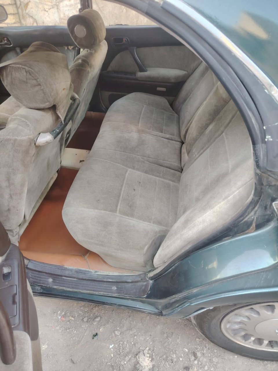 للبيع بطه موديل 91 رقم انبار مشروع وطني سنويه لغايه 27 لون زيتوني السعر 40$ رقم موبايل *********** مكاني بغداد سياره مكفوله من الضربة ولكص ونقل جثه مصبوغه للجماليه محرك وكير جيد جدا محرك 2500ديلكو تخم تاير حداده نضيفه كهربائيات كله شغاله بجم مازدات وسكنات ولبكلايت كله جديد دواخل نضيفه موجود واتساب
