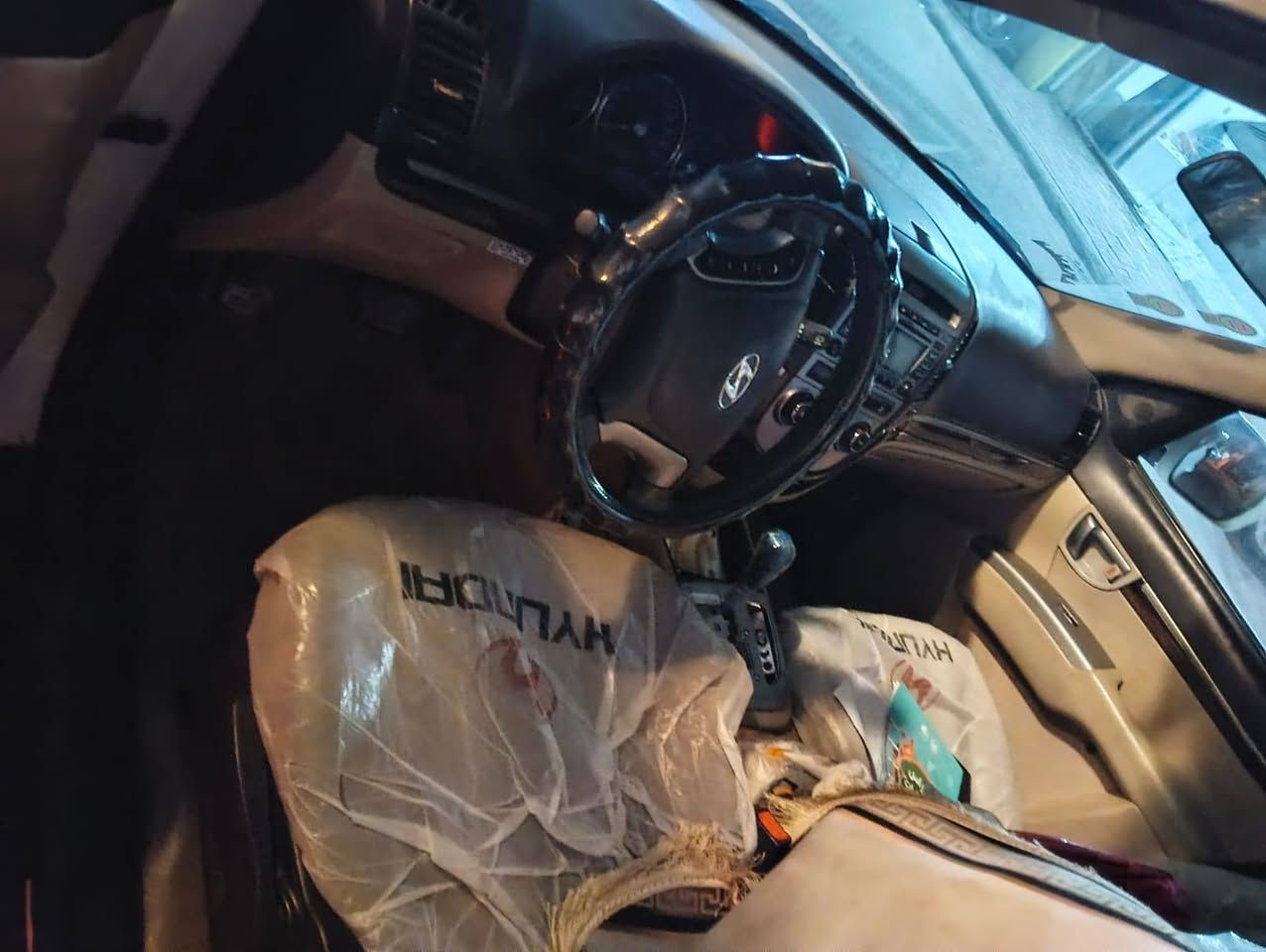 السلام عليكم
سنتافي ٢٠١٢ للبيع
سياره جديده مكينه ٦ سلندر
صبغ عام
رقم بغداد
رقم صاحب السياره
***********
مكان سياره كربلاء
