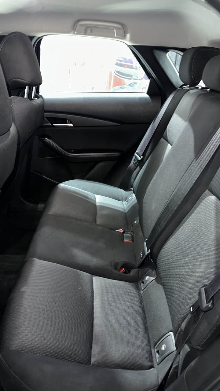 Mazda Cx 30 
2024
بةسمه 
شاشه 
رادار 
كاميرا 
سوكان ڤوليوم 
ئاوينه شةفت و رادار 
بونيتي سبوغه و چاملغ لاي سايةق كةمي تةعديله كةمي ناويشي گرتووه 
سعري 125 وةرةقة و مةجال 
*********** كركوك, العراق
