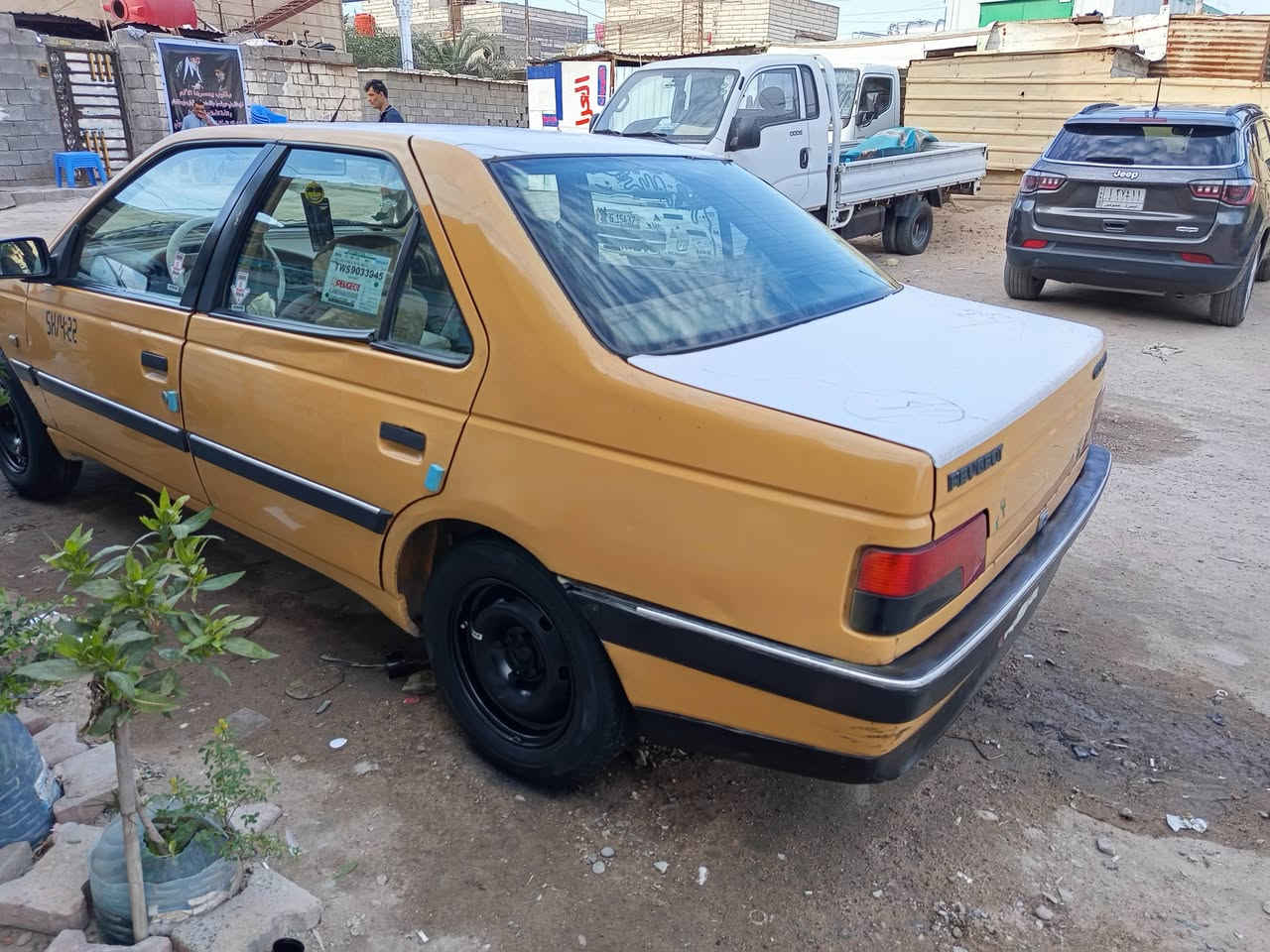 السلام عليكم بيج 405 قير ماكينه حذاريه كله كفاله هي غرامات مصفره تحويل ثاني يوم  السعر 27 وبيها مجال التفاصيل ***********
