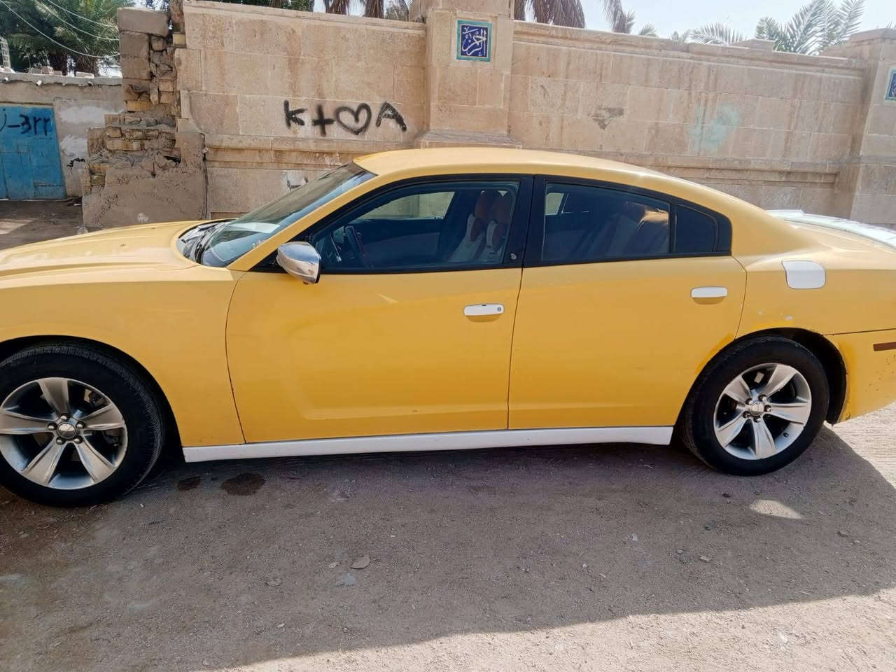 جارجر 13 للبيع سيارة جاهزة من كلشي بيهة خط بصرة كربلاء السعر 148 الاتصال ***********
