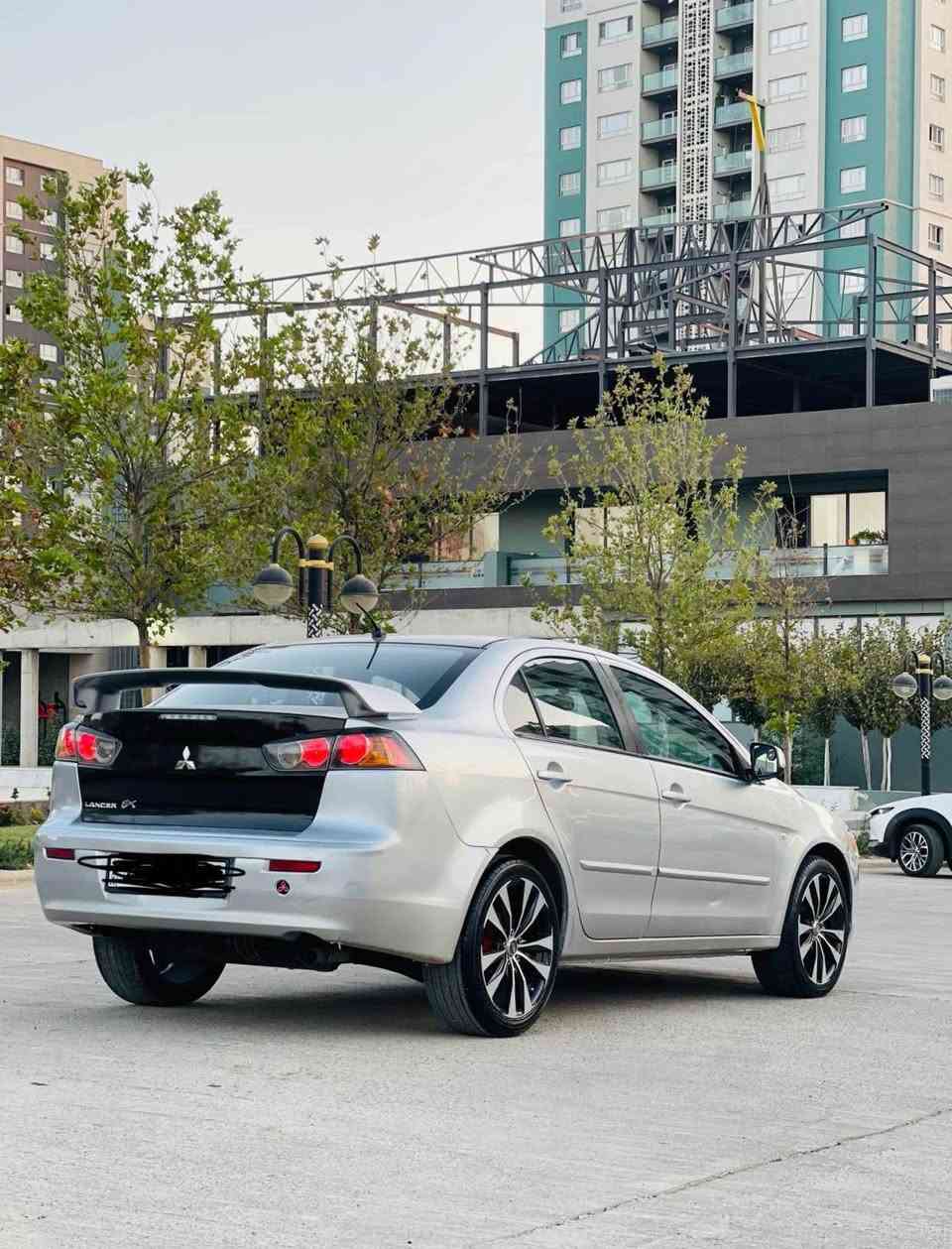 گۆرینەوە بە تەکسی 
یان فرۆشتن
سۆنەریم داناوە 
٢٠٠٩ مەکینە ٢٠ خلیجی مەرخوب 
گێر و مەکینە بە شەرت 
گێری تازە گۆراوە و لۆکی لەسەرە 
سەنەوی تا ئاخیری ٢٨ تازەیە 
تایەو ویلی تازەیە 
تەبرید و گەرمی و کارەبای بە شەرتە 
سەیارەکە ٢ پارچەی بۆیاخە 
بۆنیت لەبەر کالبونەوە بۆیاخە 
چەمەلەخی سایەق سوکە دەعمە و ناوی نەگرتوە 
سەیارەکە زۆر زۆر جوان و بێ کێشەیە السليمانية, العراق


**إذا كنت صاحب هذا الإعلان وتريد حذفه لأي سبب، رجاءا أرسل رسالة إلى الدعم الفني**