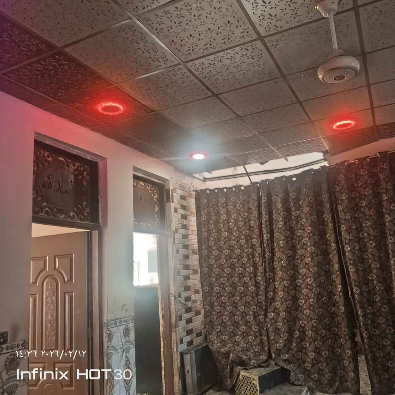 السلام عليكم عندي دار للبيع المساحه الكليه 200 متر طابو زراعي سند 25 تحويل مباشر باسم المشتري متوفره كل الخدمات الورديه سيف سعد قرب معمل ابو كيره بيت حديث وجديد بناء بلوك غرفتين نوم ومطبخ وصاله وهول مجمع صحيات السعر 63 وبي مجال الاستفسار مراجعه مكتب عقارات الحسام اتصل على رقم الاستفسار ***********
