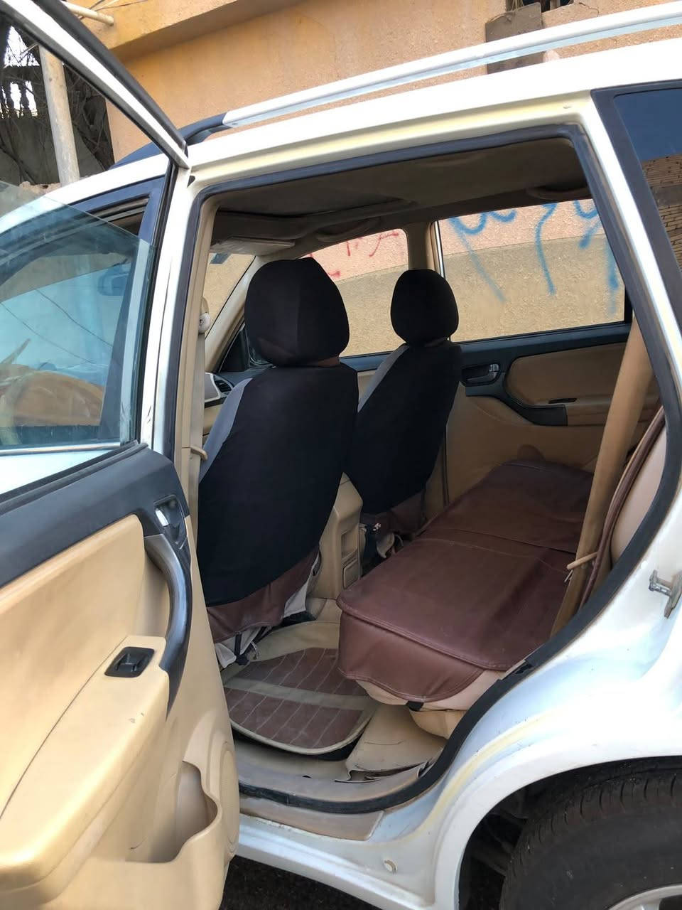 السلام عليكم
تيكو ١٢ للبيع كير كهربائي جاهزة مكينة لوك تبريد شغال سنتر  كهربائيات كلهة شغالة من الدعامية للدعامية لوك كير بيه عطل بس النمرة الاولى والثانية تجي شغلة حساس رقم انكليزي بسمنة  حدادية ٩٠/  السعر ٣٨ اتصل على الرقم لمعرفة كافة التفاصيل ***********او ***********
