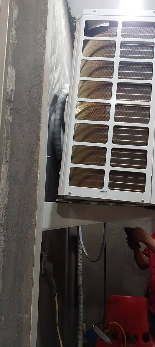 تم بعون الله تسليم جهاز كنتوري لاحد عملائنا في بغداد 
نشكر حسن ظنكم بنا 
 ورشة ابو زين لكافة اعمال التبريد 
***********
