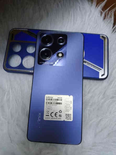 جهاز انفنكس نوت 30 ذاكرة 256 الجهاز هوه والجديد ماكو فرق شرط اذا بي خدش بكد الشعره مرجوع فول نضافه للبيع السعر 150قفل مكاني طويريج شراي اتصل وتدلل *********** بدون ملحقات فقط جهاز وهديه حافضه
