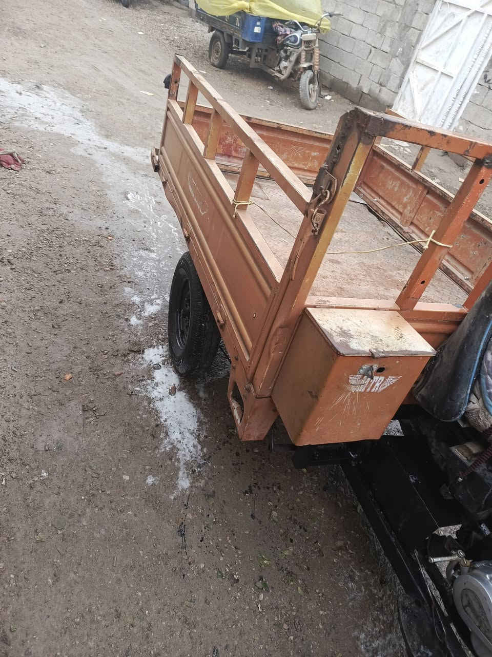 ستوته للبيع مدري 14اوراق جدد بيه لحيم بركبته ستوته خير من الله مال شغل السعر 700العنوان كوت ***********
