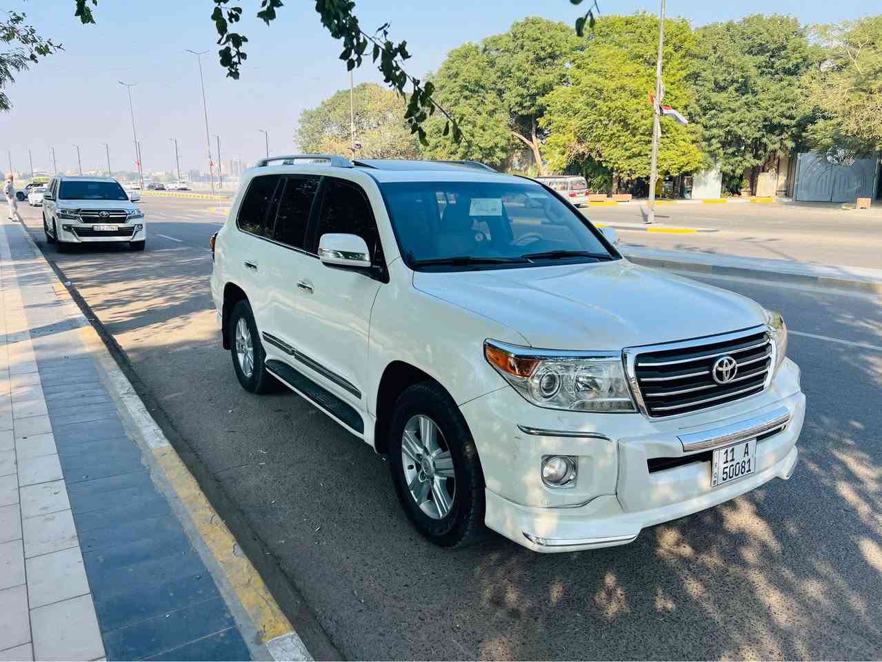 السلام عليكم 
مكلف ب النشر 
لاندكروز 2013 
بريم 
فول مواصفات 
كفاله عامه شر 
مغلفه ppf ب الكامل 
بدون اي نواقص 
ماشيه 140 كم 
رقم بغداد ع ايدي صارلها فتره 
السعر 388 ورقه 
للاستفسار ***********
بغداد العطيفيه بغداد, العراق
