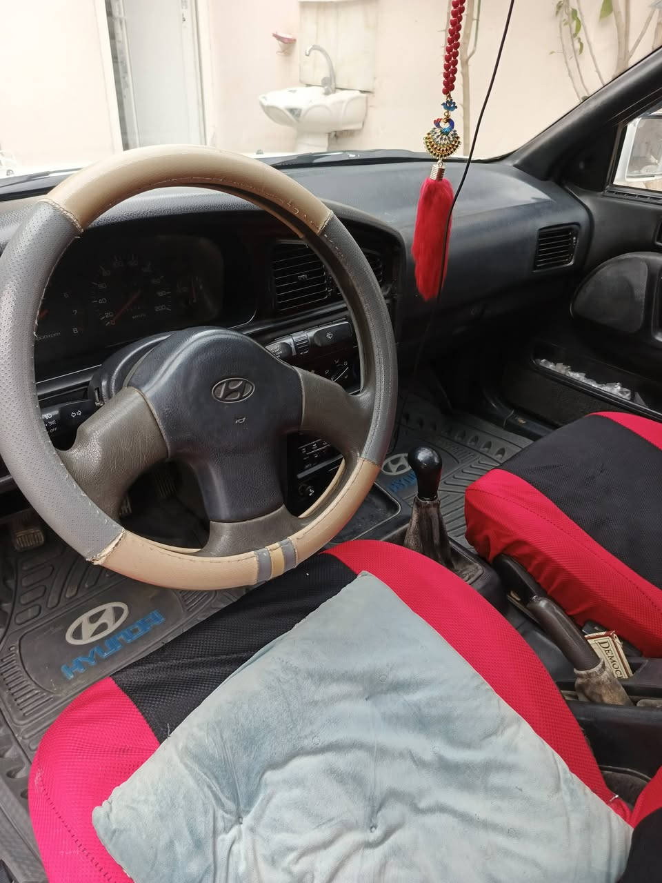 سلام عليكم النتره 93 رقمهه الدولي هزه جديدة بأسمي رقمهه ديالى سياره بلاديه على وضع الشركة فرممات بدون لحيم صبغ أقل الأحزام بدون ضرر العنوان ديالى السعر المطلوب 35 هذه رقم صاحب السياره ***********
