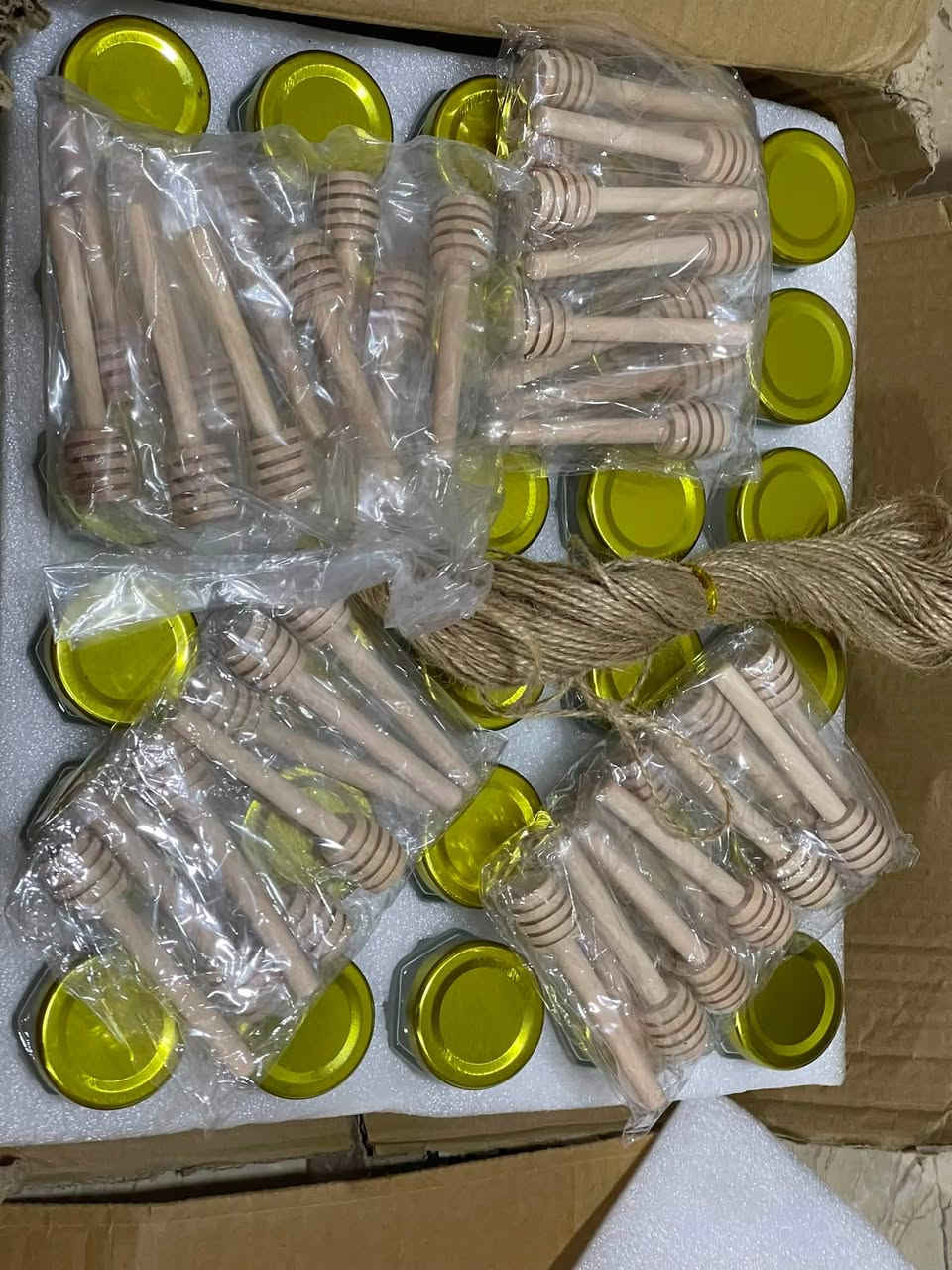 لأصحاب المناحل وتجار العسل كارتون برطمانات( شيش زجاجية) سعة ٣٠م العدد ٥٧ قطعة مع ملحقاتها ب ١٥  الف على اول تم


**إذا كنت صاحب هذا الإعلان وتريد حذفه لأي سبب، رجاءا أرسل رسالة إلى الدعم الفني**
