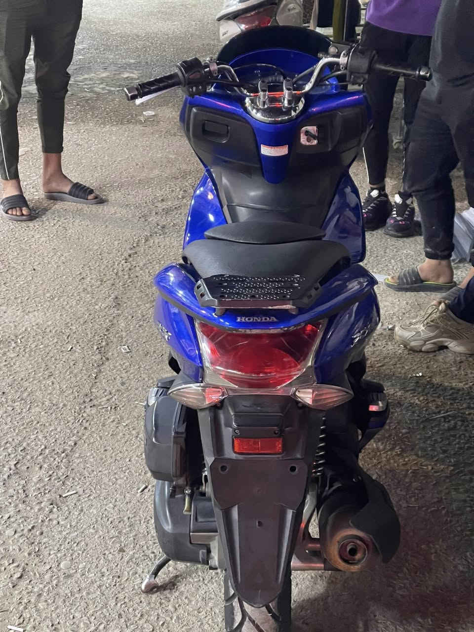 السلام عليكم بي سي اكس جيل اول ياباني مكفوله كفاله عامه السعر 12 وبيها مجال ***********
