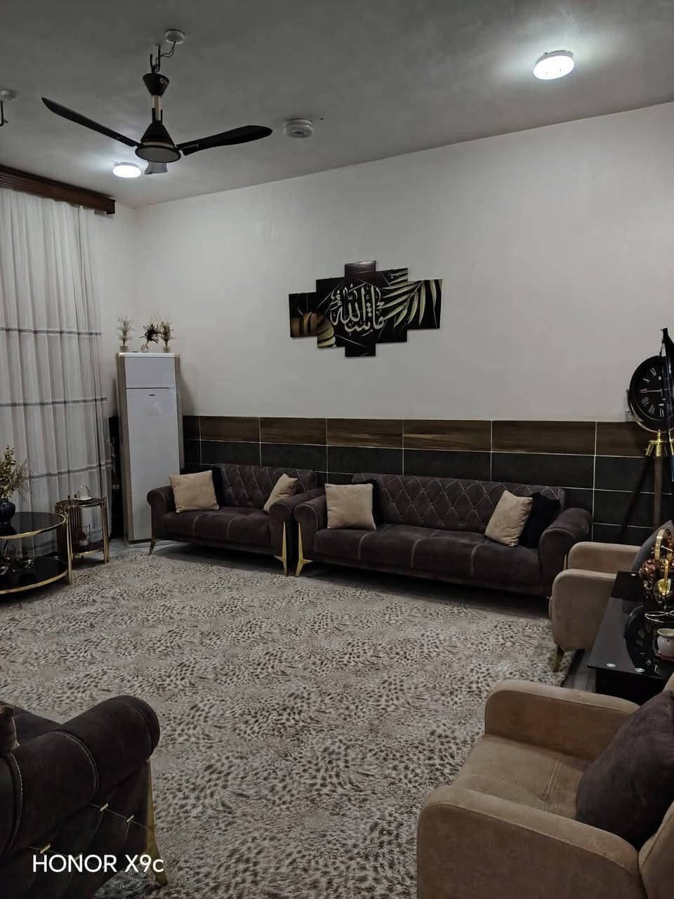 من رخصت الادمن المحترم بيت 108 متر طابقين بناء فول طابوق مسلح غرفتين صاله عدد2 مطبخ استقبال المسيب شارع بيت غضيب السعر 78وبي مجال قليل ***********
