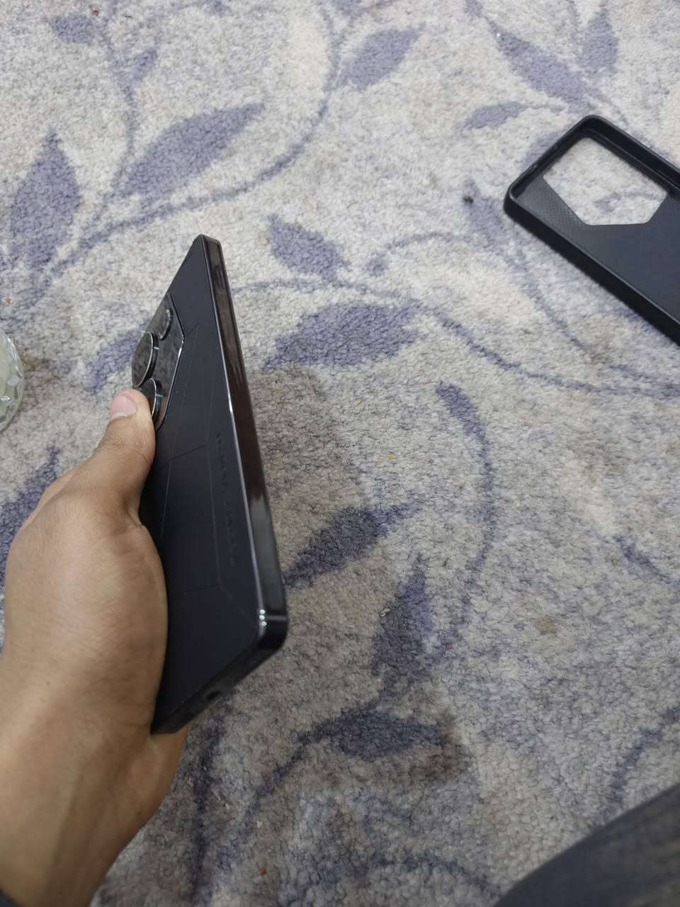 السلام عليكم موبايل للبيع الموبايل نضافه فوال اسم الموبايل تكنوو كامون 20البرايمر السعر ع خاص المكان نجف رقم الهاتف ***********
