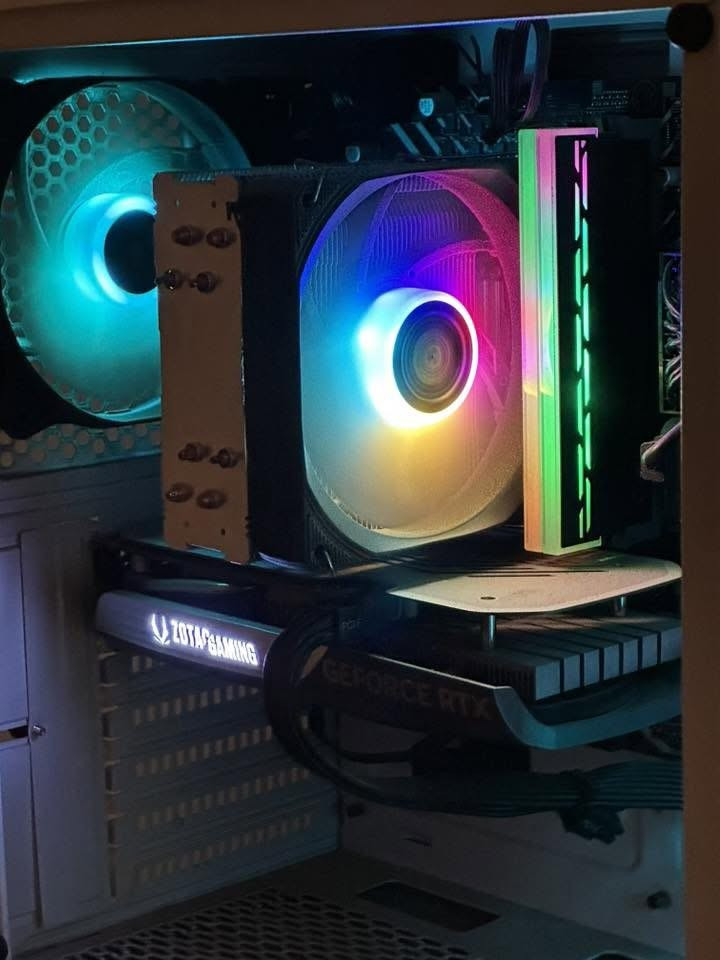 السلام عليكم
تجمعية كيس وشاشه كلش حلوات ومرتبات وموصفات قويه 

GPU RTX ZOTAC 4060 2FAN RGB 
CPU CORE I5 12400F 6. CORES 12 THEARDS 
RAM 8X2 16GB 3200HZ RGB 
STORAGE NVME M.2 1000GB 
MOTHERBOARD AUSU PRIME H610M 
POWER SUPPLY RAD DRAGON 🐉 600W+80 
تبريد غازي احترافي AG 400 ARGB 
CASR CASE 3 FAN ARGB WHITE COLOR 
متغير لاكثر من عشر أنماط مختلفة 
تجمعية كلش مرتبه والجامه مال كيس موجوده ✅

شاشه AOC 

MONITOR AOC 
180Hz 
24 inch 
IPS 
1MS 

شاشه تخبل 
سعرهن ثنينهن مليون و150 الف فقط✅
مكاني بغداد الدوره ✅
يوجد توصيل ✅


**إذا كنت صاحب هذا الإعلان وتريد حذفه لأي سبب، رجاءا أرسل رسالة إلى الدعم الفني**