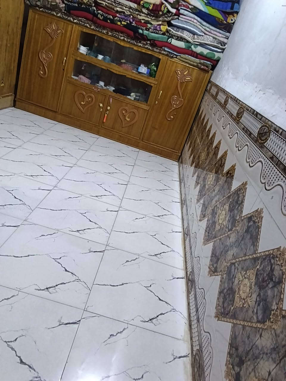 .
بيت للبيع
العنوان ديوانيه قضاء الشاميه حي سيد رافع
مساحه البيت185
للاستفسار عبر الرقم الموجود***********
