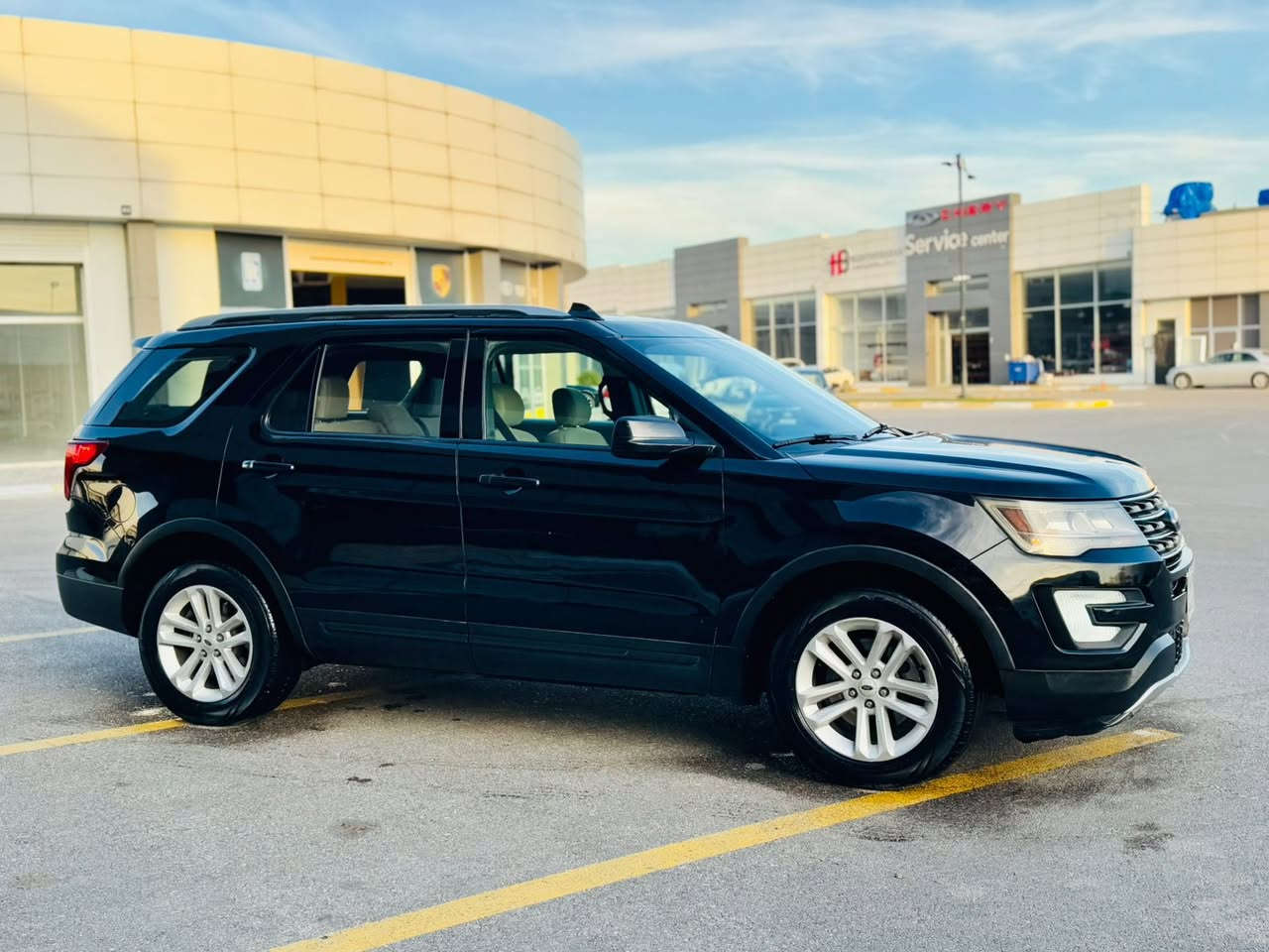 بسم الله الرحمن الرحيم
‏ FORD EXPLORER 2017
فؤرد أكسپلوره ر موديل ٢٠١٧
لون اسود
____________________________________
مكان🌆: سليمانية      سعر💵: 164$
تليفون📲: :*********** /// ***********
____________________________________
محرك V6 3.5L سته سلندر محرك مرغوب
گير و محرك بشرط مامفتوح
بدون صوت و صرف و خلل كل بشرط فحص
____________________________________
( بيها شبر صبوغ ) بدون أيرباگ و أمامي و خلفي كپس
أيرباك بشرط
سيارة حيل حيلوه نضيف
____________________________________
مواصفات
( داخل أسفر - ٧ راكب - تبريد مركزي - كشن كهربا - ڤوليوم - تحديد سورعه - ويل كه ب - بلاجكتور - وبعد )
____________________________________
اربع تايرات و ويل جديد
سيارة شرط بدون اى نواقص گير و موحريك و حدادي و كاهرباى كولة بشرط شهر 
سنوي بأسمي تحويل غرامة بشرط
____________________________________
بسم الله الرحمن الرحيم
‏ FORD EXPLORER 2017
فؤرد ئيكسپلوره ر مؤديل 2017
ره نگى ره شى قه تران
_____________________________________
شوين🌆 : سليمانى       سعر💵 : 164$
مؤبايل📲: *********** /// ***********
_____________________________________
مه كينه V6 3.5L شه ش بستؤن مه كينه مه رغوب
گيرو مه كينه ى به شه رت نه كراوه ته وه
سه وت و سه رف و خه له لى نييه به شه رت
_____________________________________
( يه ك  بست بؤياغى هه يه ) پيش و پشتى كه پسه ئيرباگ به شه رت ئيرباگى نه ته قيوه 
زؤر جوان ماوه ته وه و نمونه يه له جوانيدا
_____________________________________
مواسفات
( ناوزه رد - سئ ريز كوشن - ته بريد مه ركه زى -گيرى سه ر سوكان - كوشن كاره با - ڤؤليؤم - تحديد سورعه - ويل كه پ - بلاجكتؤر )
_____________________________________
چوار تايه ويلى تازه ى بؤبه ستراوه و كامل سيرڤزى بؤ كراوه
ته حويل و غه رامه به شه رت به ناوى خؤمه وه يه
::: گيرو مه كينه و كاره باى و هه موو گيانى به شه رت :::
____________________________________
